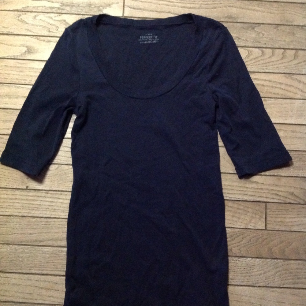 Jcrew navy scope neck tee size M